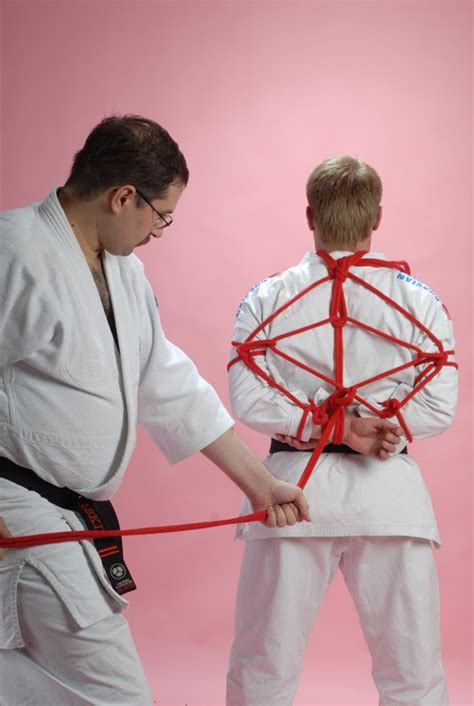 hojōjutsu|hojojutsu today.